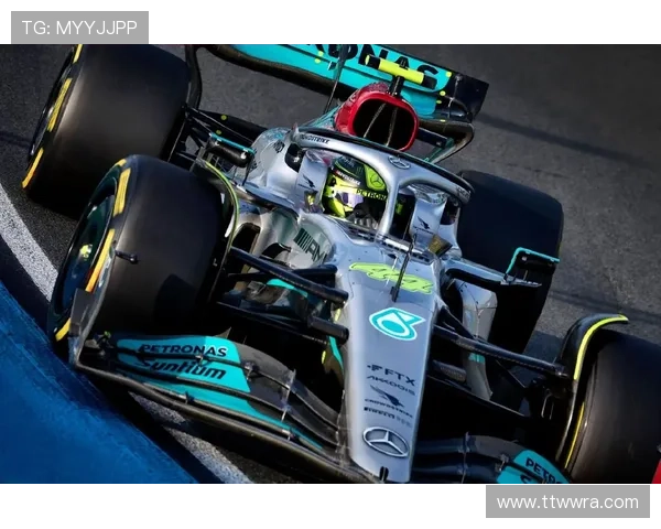 F1赛季倒计时新挑战 各大车队策略调整迎接年度最后冲刺 F1赛季倒计时新挑战 各大车队策略调整迎接年度最后冲刺