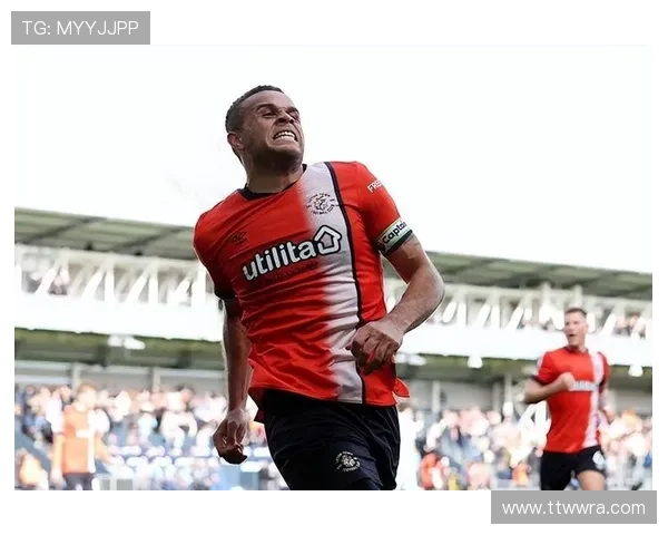 卢顿足球俱乐部迎来新赛季挑战阵容调整力争突破英超表现