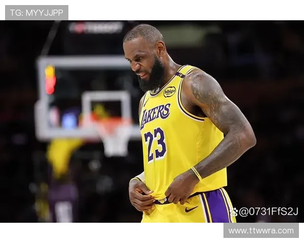 詹姆斯领衔湖人强势反弹西部格局再起波澜新赛季悬念升级全联盟瞩目焦点